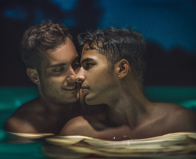 Aarows -  Gay Swingers Fetish BDSM