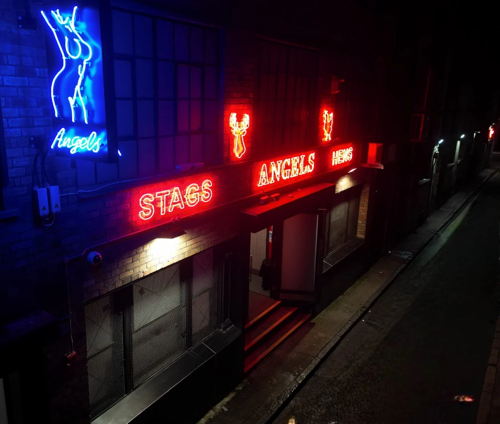 Angels Paradise -  Stripclub Herrenclub Kabarett