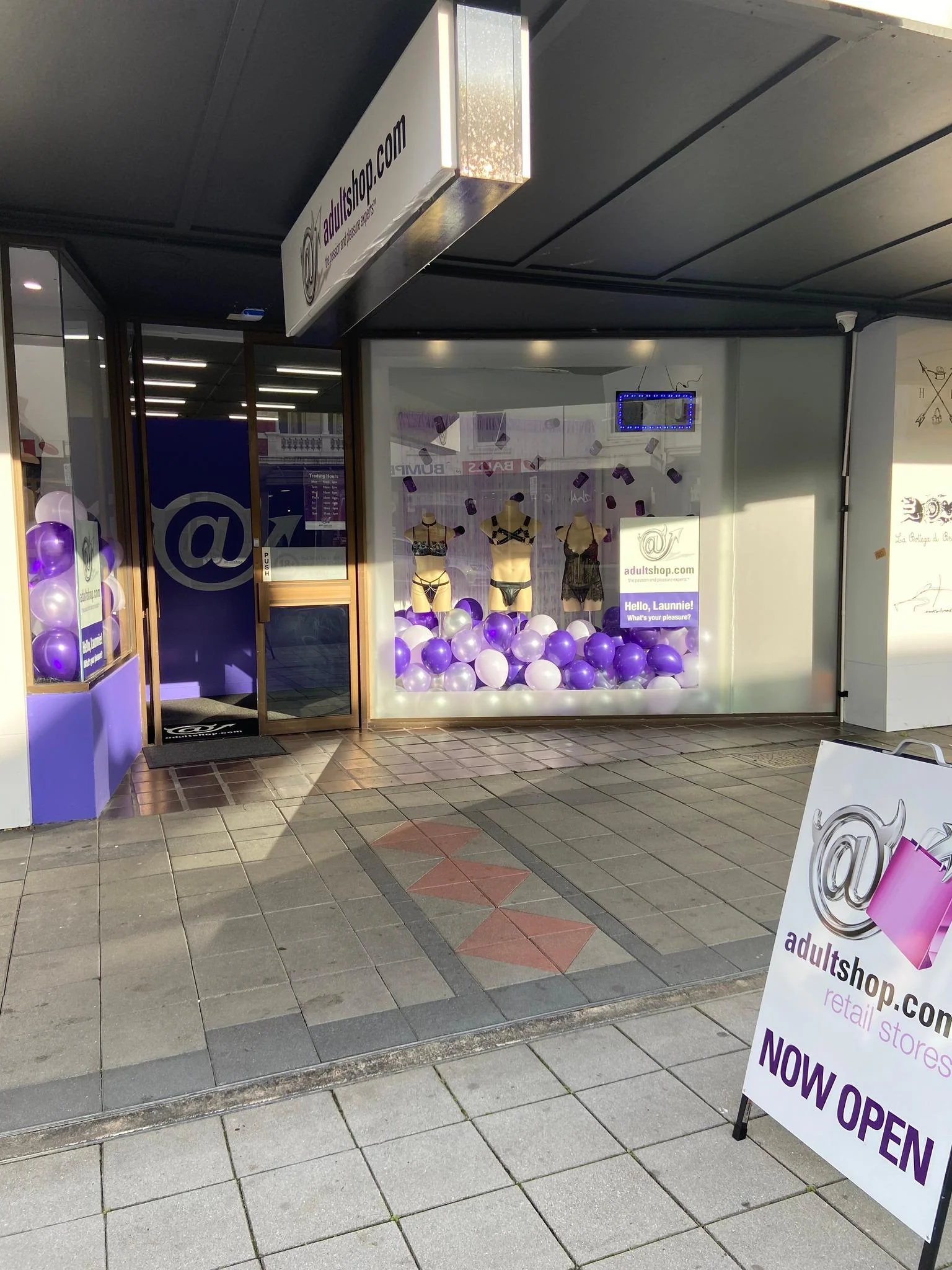 AdultShop - Launceston -  Tienda de Sexo
