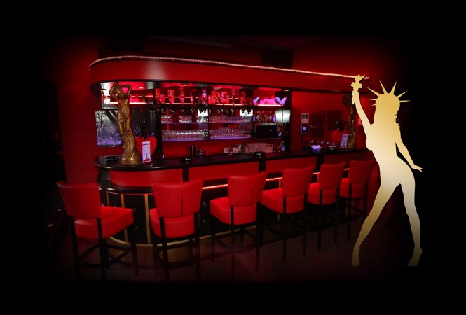 Manhattan Bar -  Gentlemens Club Brothel Strip Club
