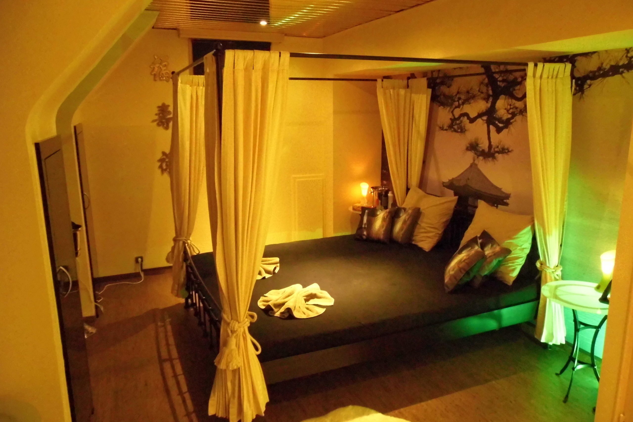 Bar Candlelight - 