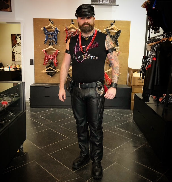 Spit It Out -  Tienda de Sexo Fetiche LGBTQ+