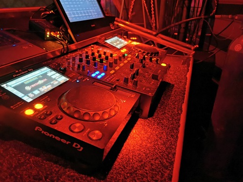Club Adonis - 