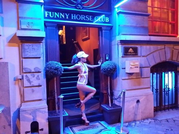 Funny Horse Club -  Exclusive Gentlemens Club Brothel Strip Club