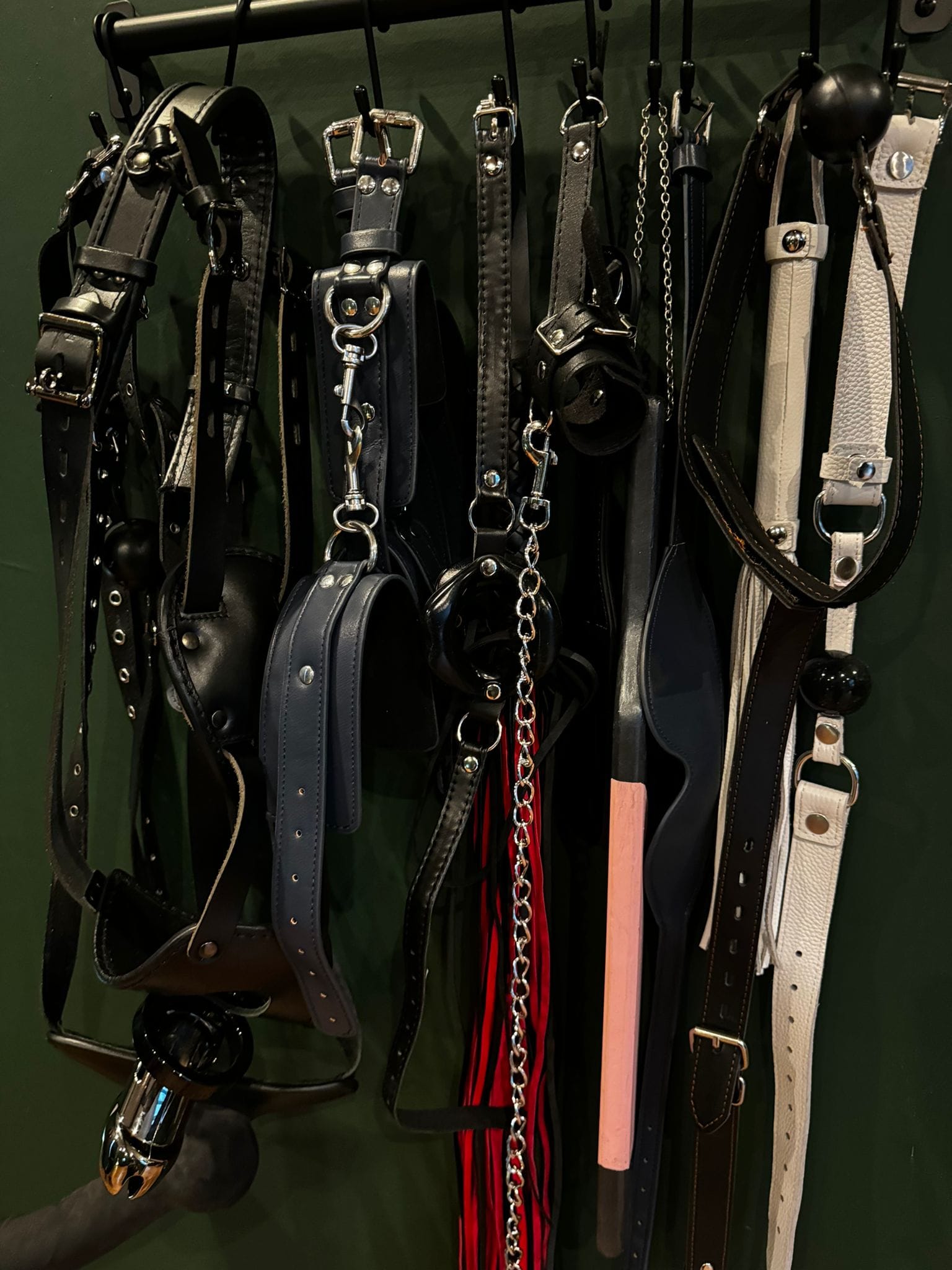 Belgium Dungeon Suite - 
