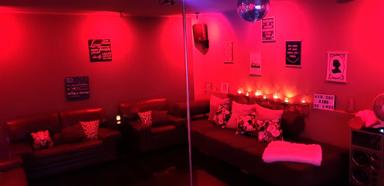 Club Blue Lagoon -  Masaje Erótico Entretenimiento para Adultos