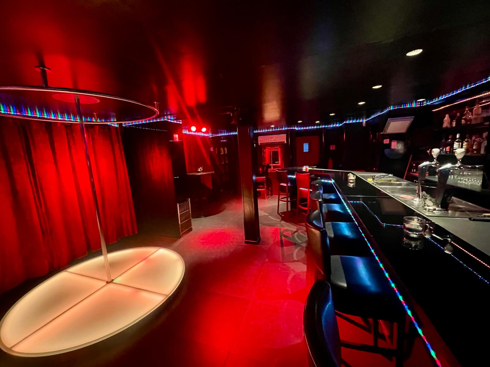 Secrets Club -  Stripbar Erotisk nattklubb