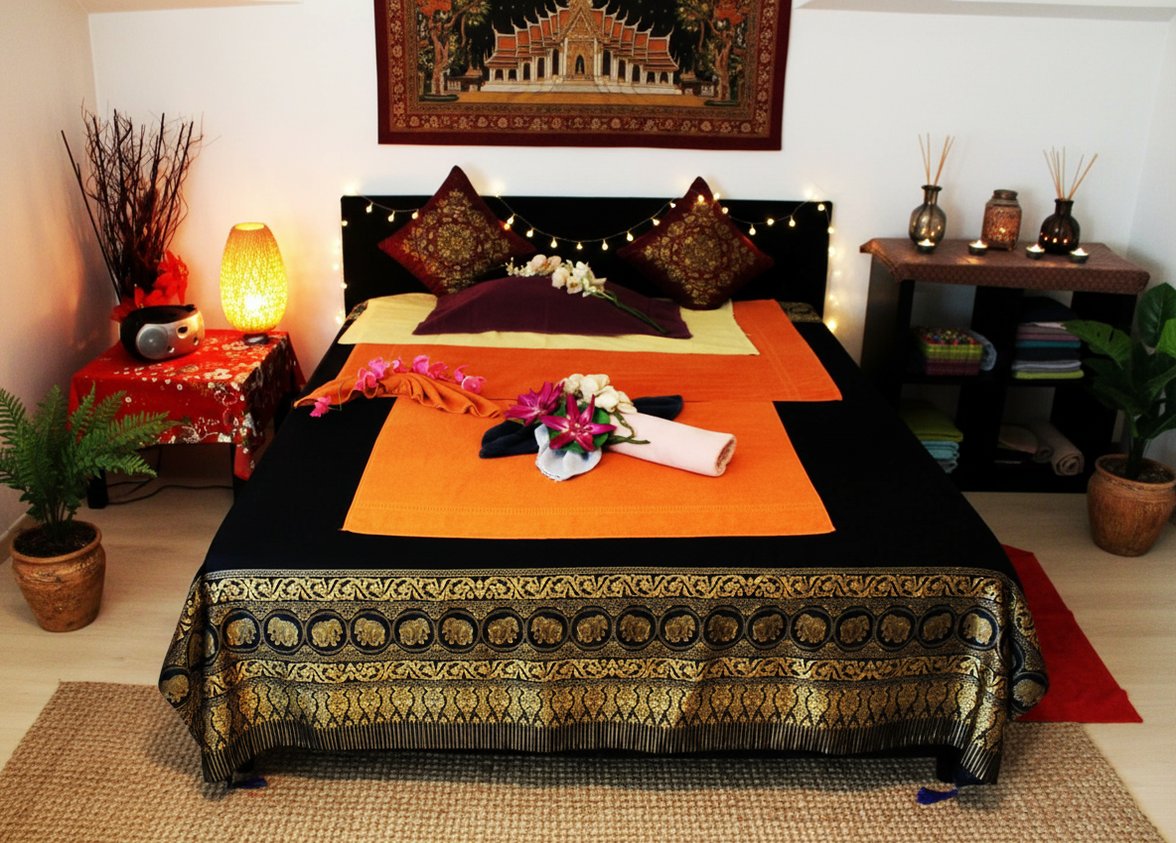 Rungruag Thai Massage -  Masaje Erótico