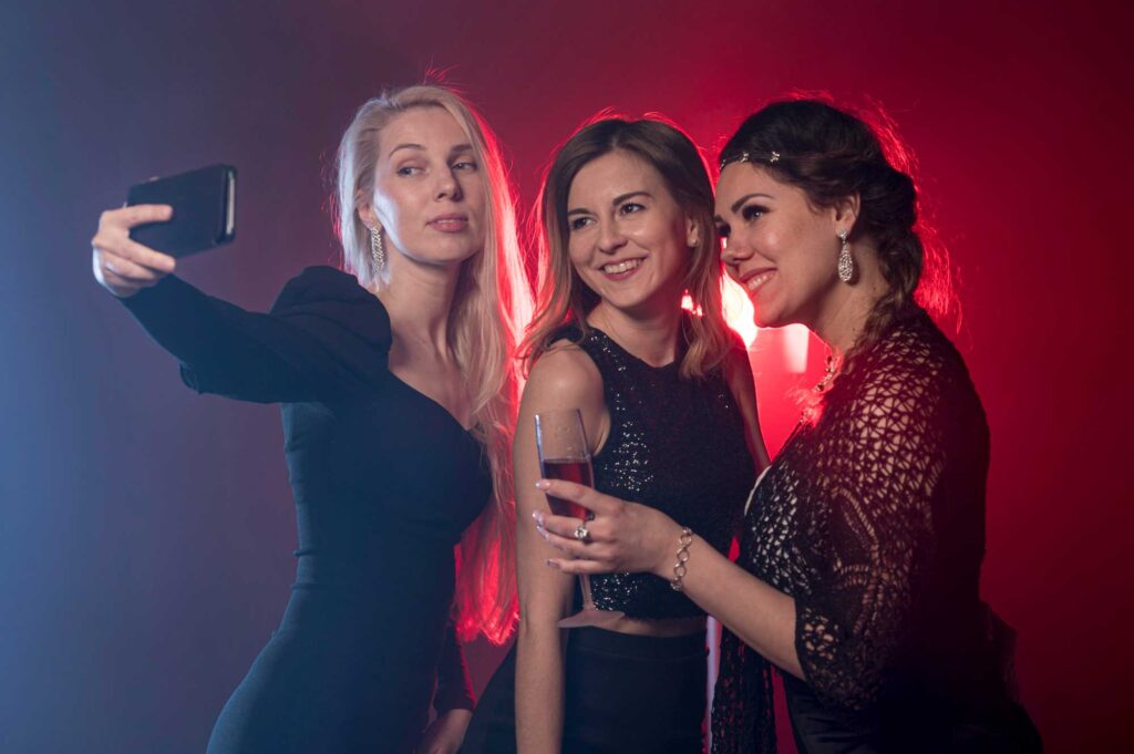 Club Pavarotti -  Erotic Night Club Cabaret Gentlemens Club