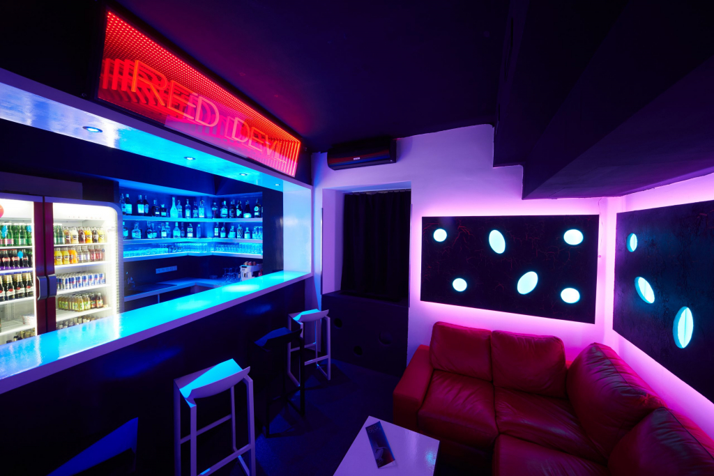 Red Devil Night Club - 