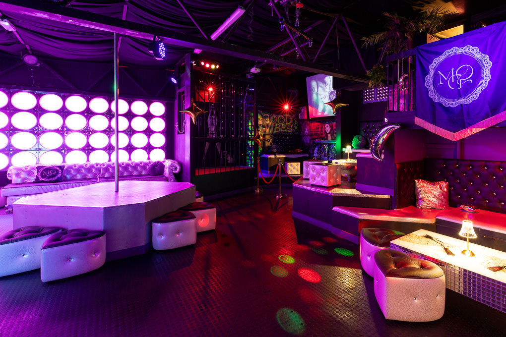 Penthouse Playrooms -  Échangistes