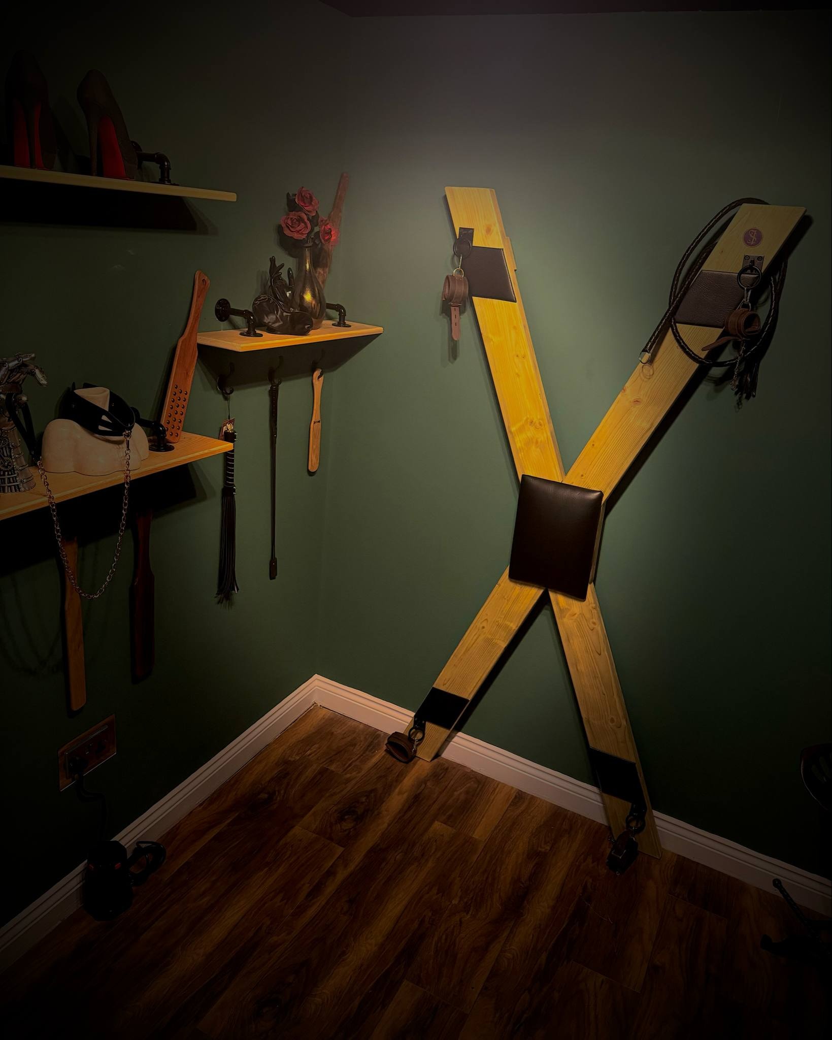 The Alchemy -  Love Hotel BDSM