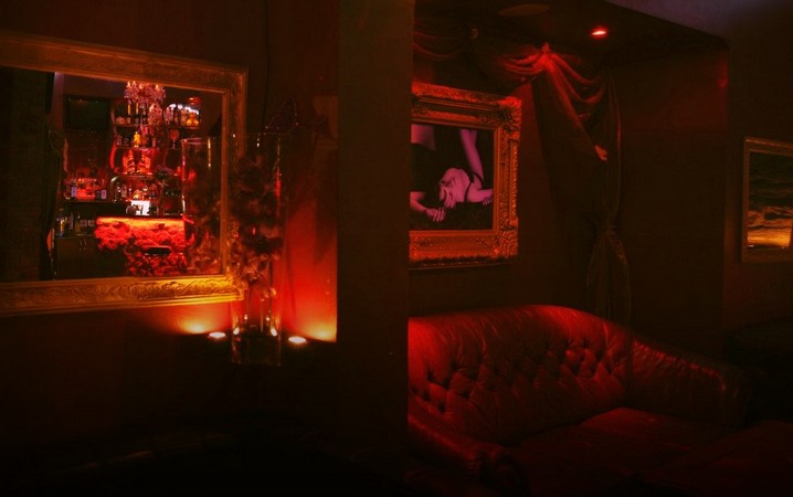 Virgin Club -  Exclusive Gentlemens Club Brothel Strip Club