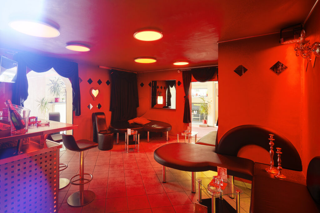 FKK Point -  Freikörper-Kultur (FKK) Erotic Sauna Erotic Night Club