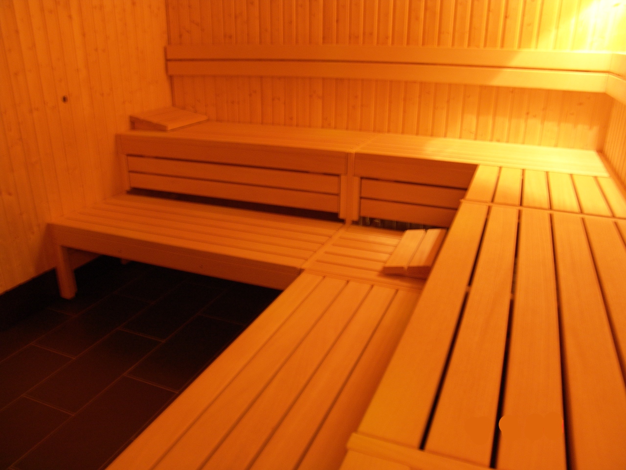 Hot Box -  Sauna Erótico Intercambistas Gay LGBTQ+