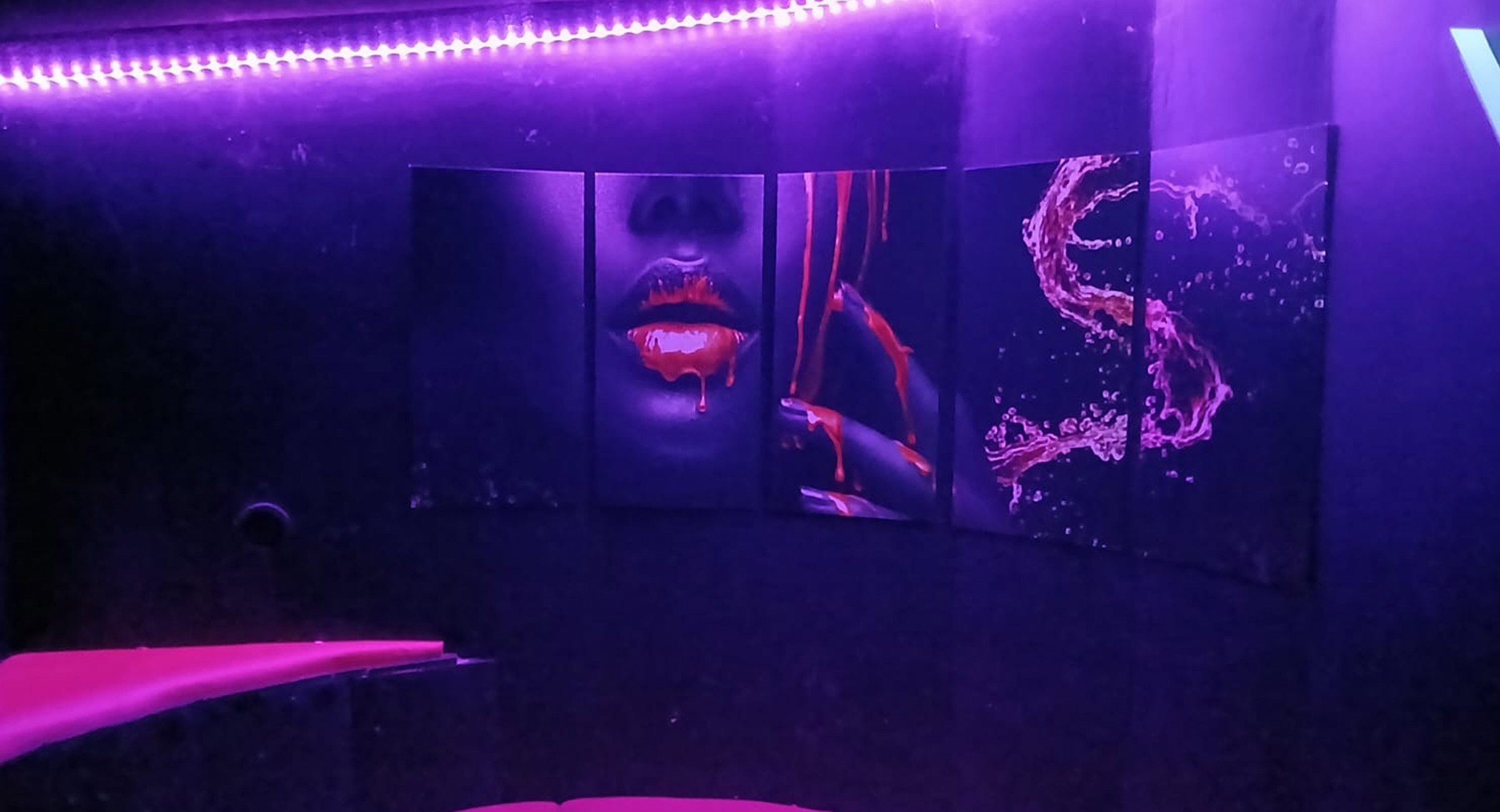Le Triton -  Erotic Sauna Swingers Adult Entertainment