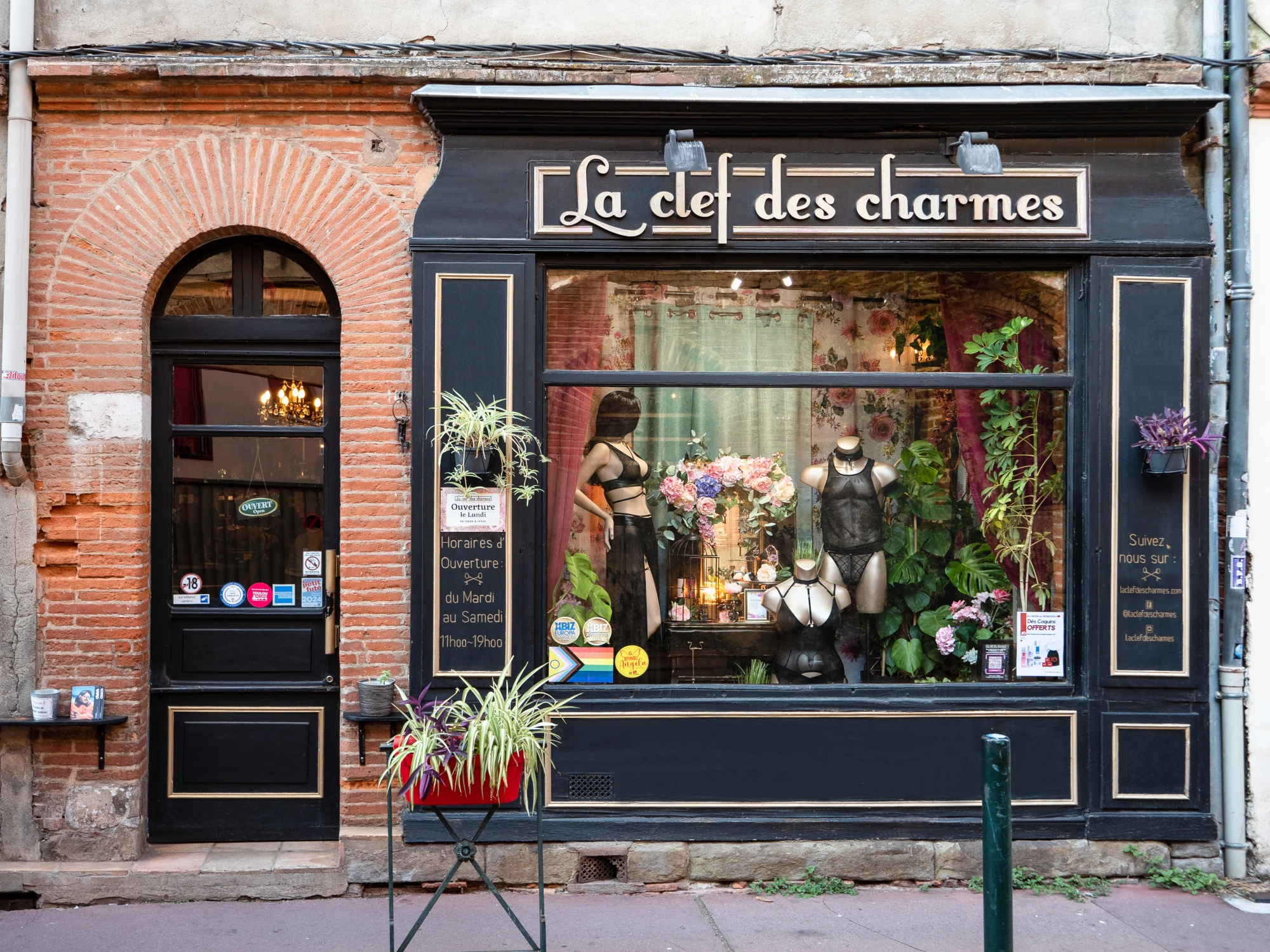 La Clef des Charmes -  Negozio di articoli per adulti Feticcio