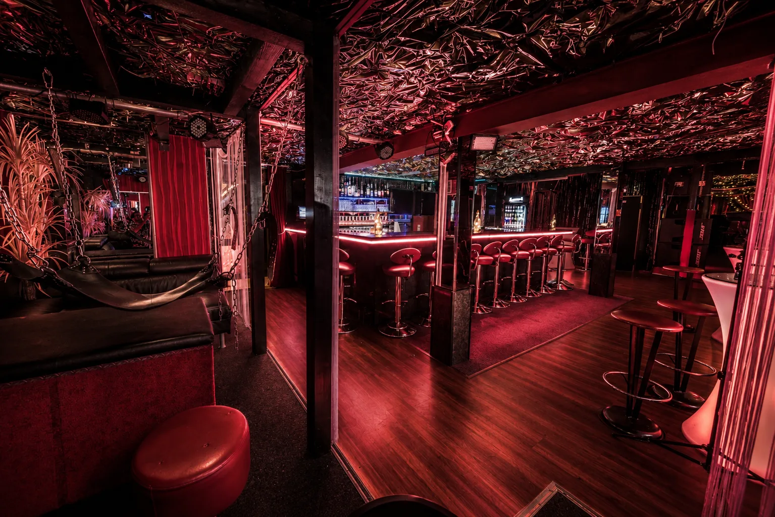 Nightlounge Surprise -  Swingers