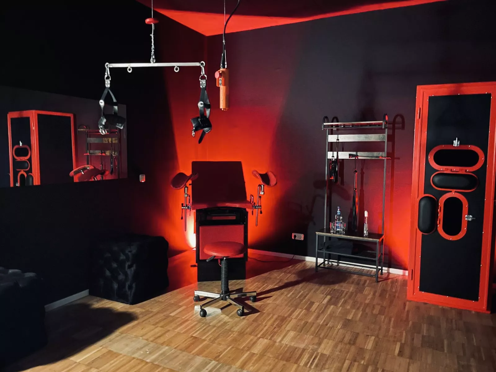WI-Stundenzimmer -  Love Hotel BDSM