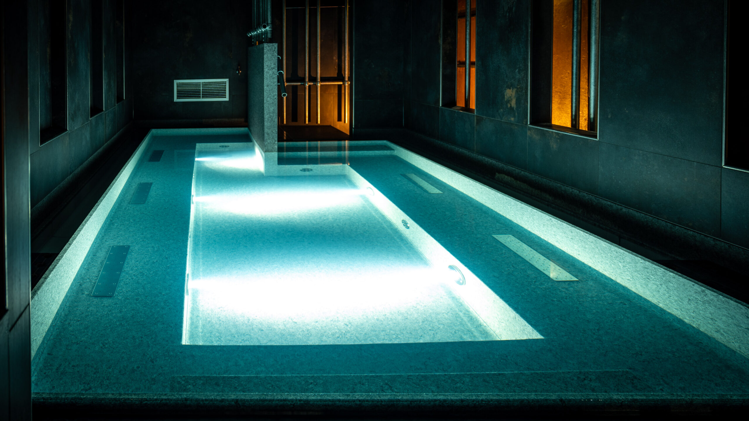 Phoenix Sauna Köln -  Gay Sauna Erotica