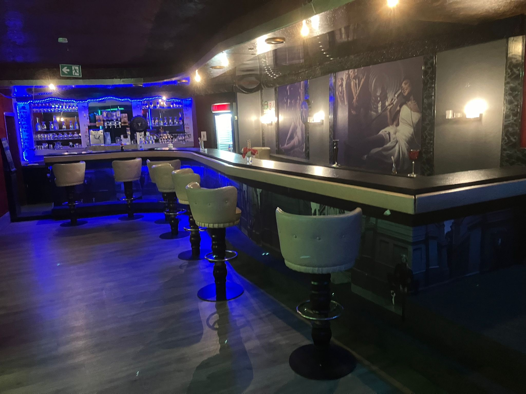 Delux Bar Moers -  Club Nocturno Erótico Burdel