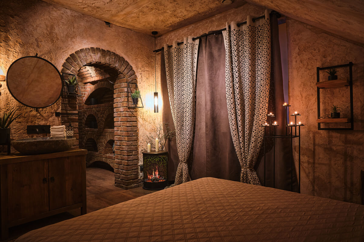 Sweet Poison Rooms -  Love Hotel Adult Hotels & Resorts