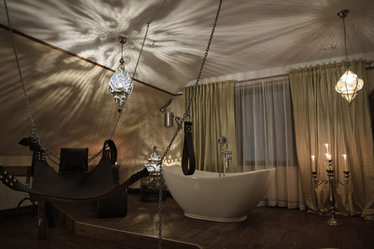 Sweet Poison Rooms - 