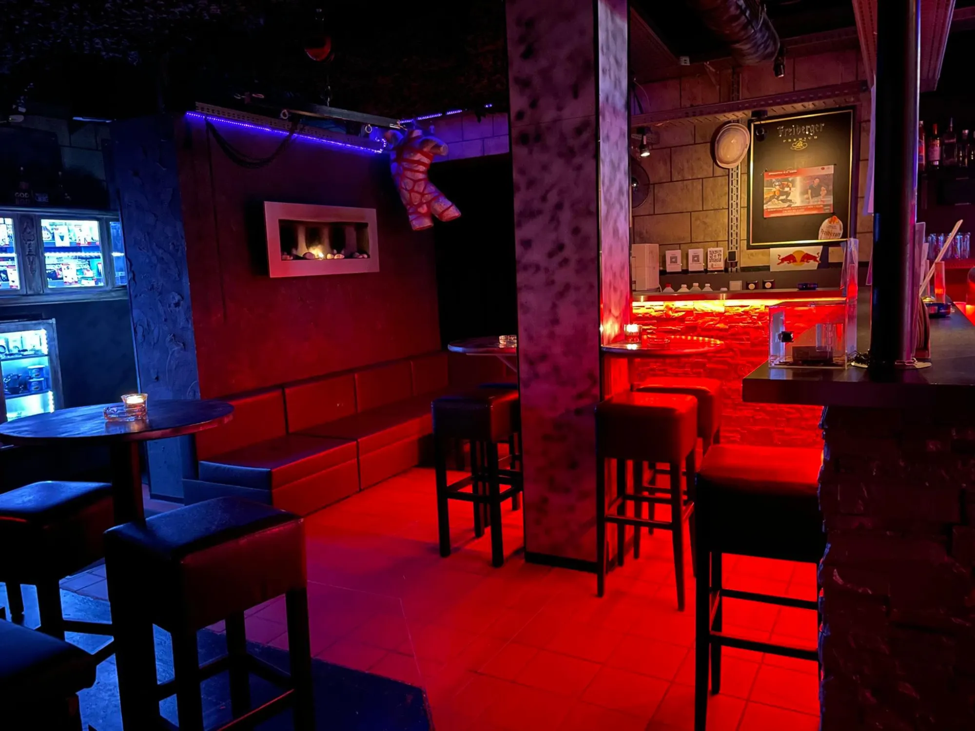 Pickup Men's Club -  Gay LGBTQ+ Fetiche Club Nocturno Erótico