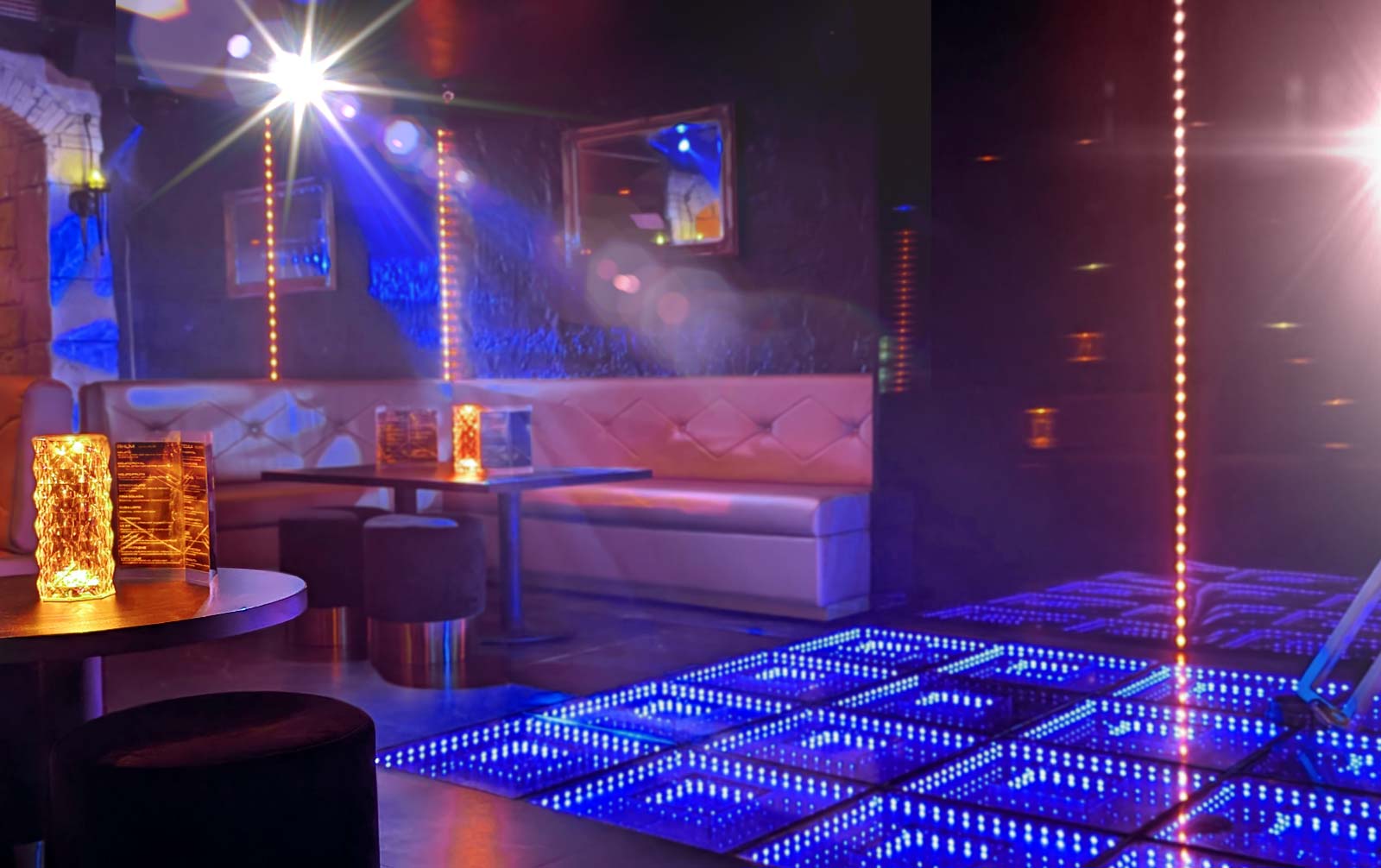 La Courtisane -  Échangistes Club de nuit érotique Divertissement pour adultes