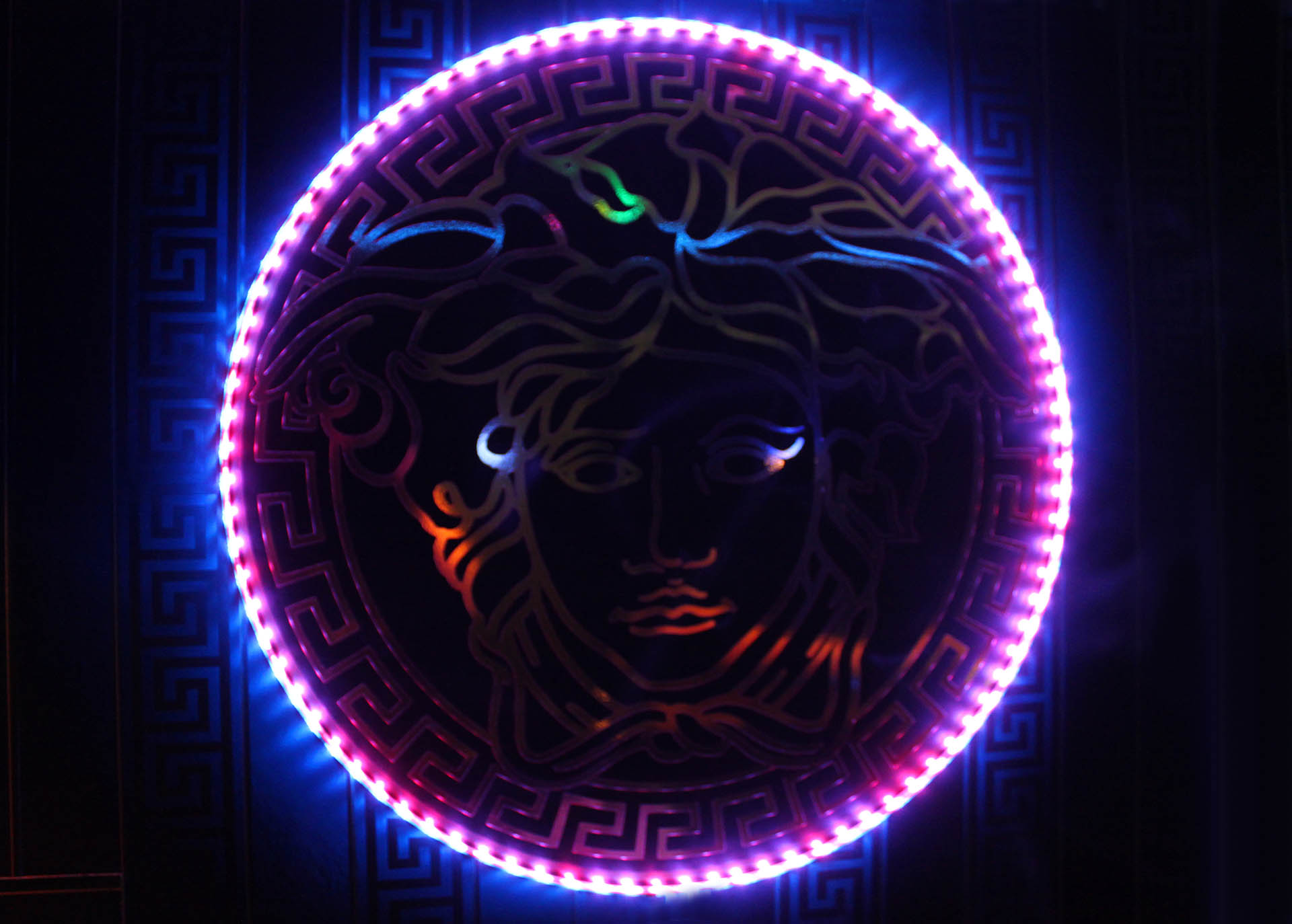 Moonlight Nachtclub -  Freudenhaus Stripclub Erotische Sauna