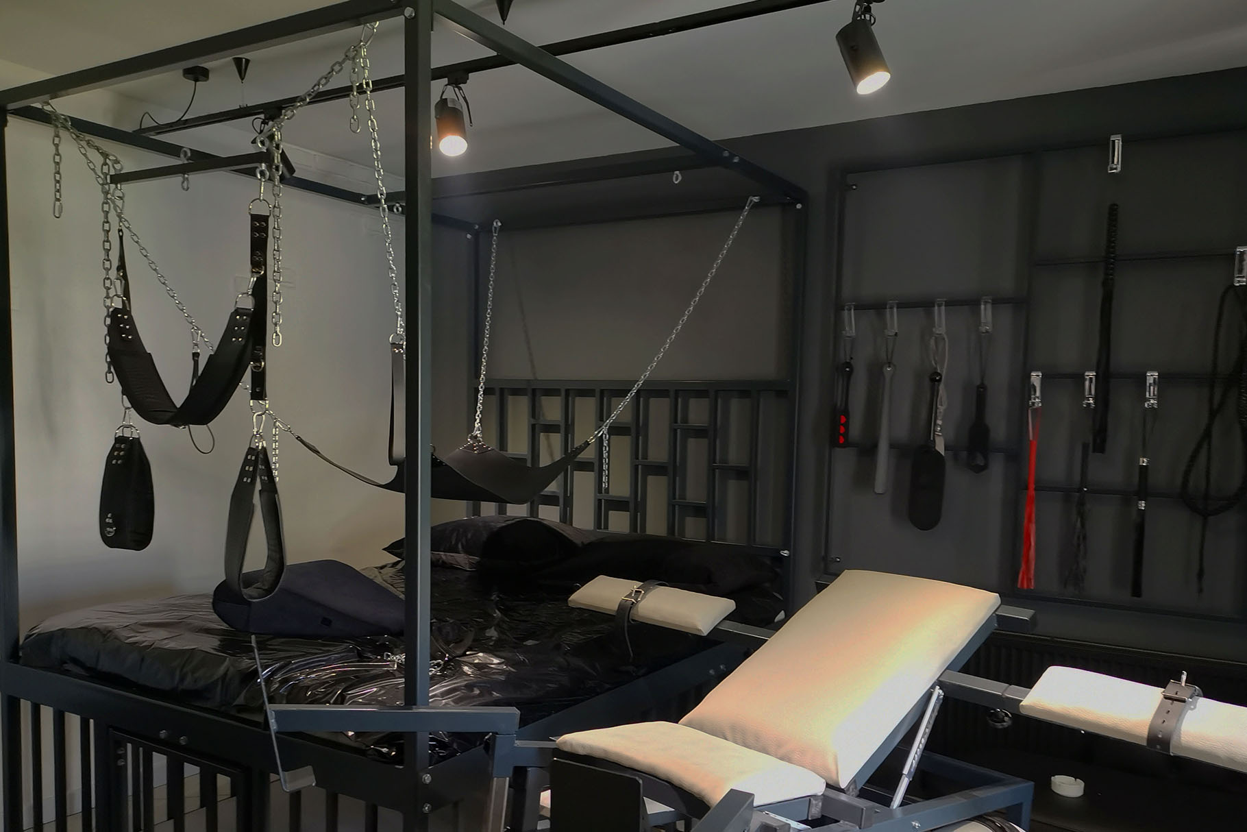 Dirty Room -  Hotel dell'Amore BDSM