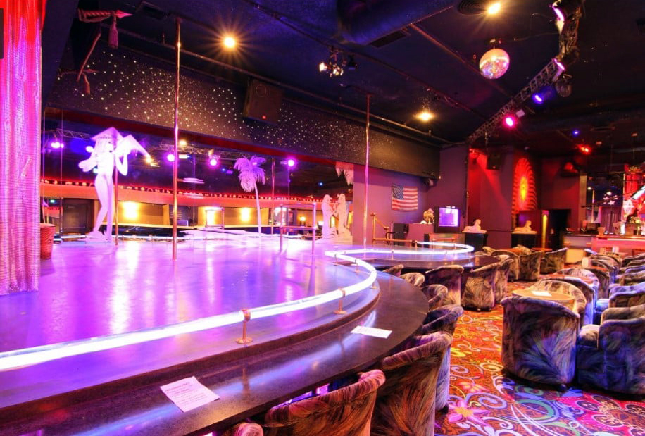 Showgirls Men's Club -  Gentlemens Club Strip Club