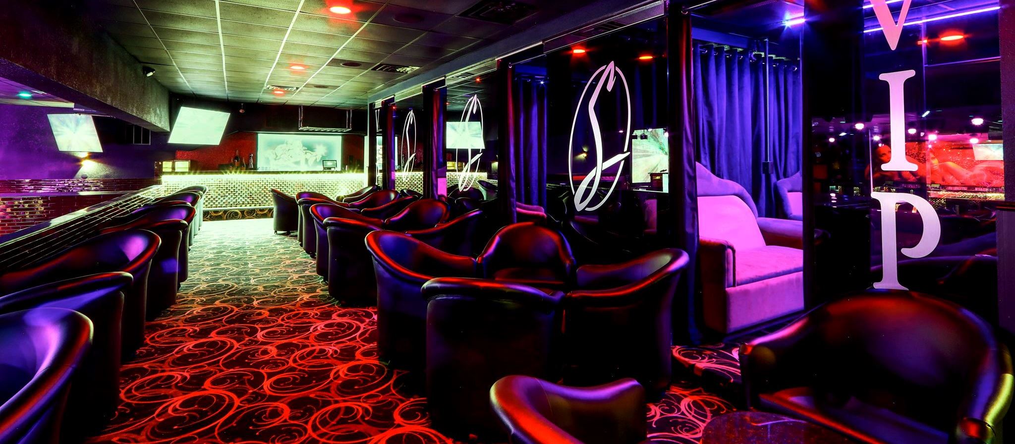 Silk Exotic Platinum -  Herenclub Striptease Club Volwassenvermaak