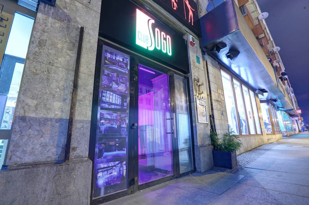 SOGO Night Club Wrocław -  Go-Go Bar Stripbar Erotisk nattklubb Vuxenunderhållning