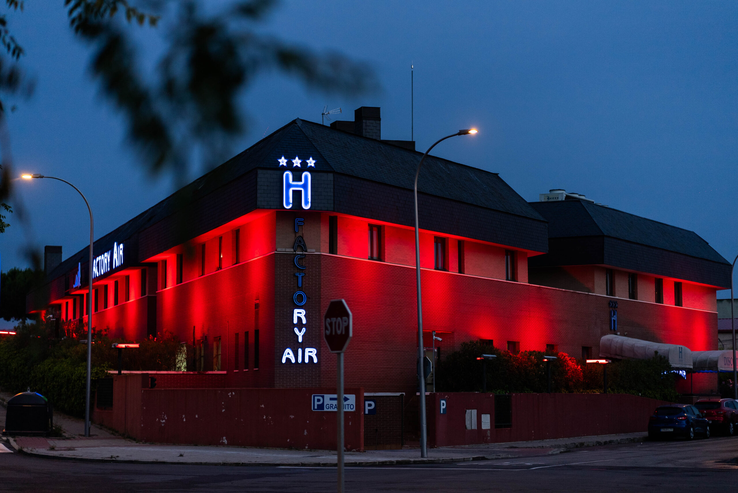 Factory Air -  Club de Caballeros Club de Striptease Hotel de Amor