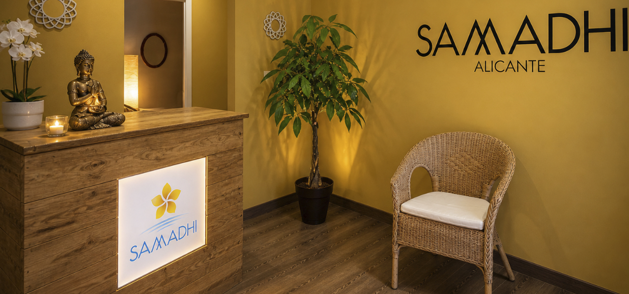 Samadhi Masajes Alicante -  Erotische Massage Fetisch BDSM