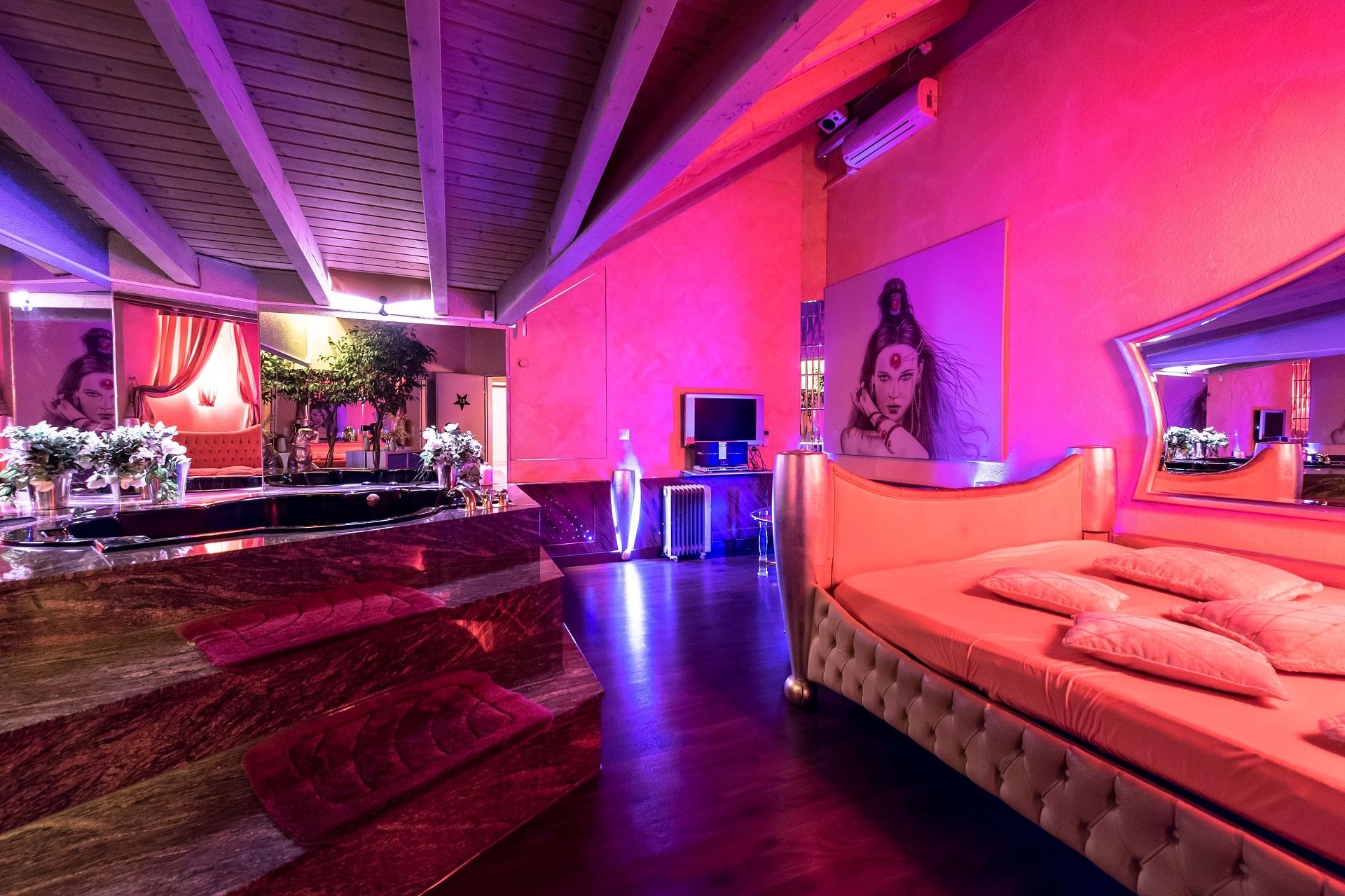 Club Zeus -  Bordello