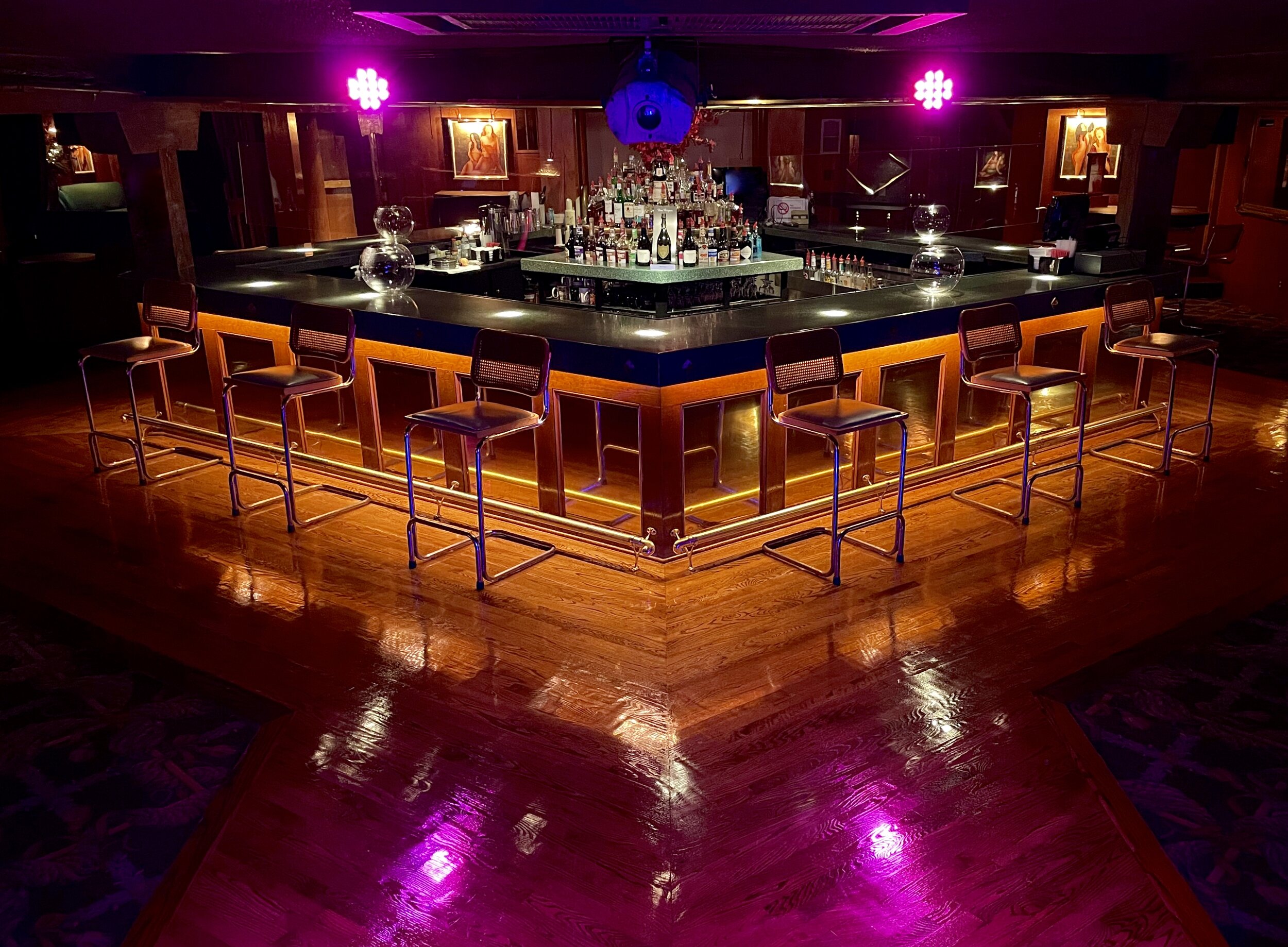 Teasers Men's Club - 