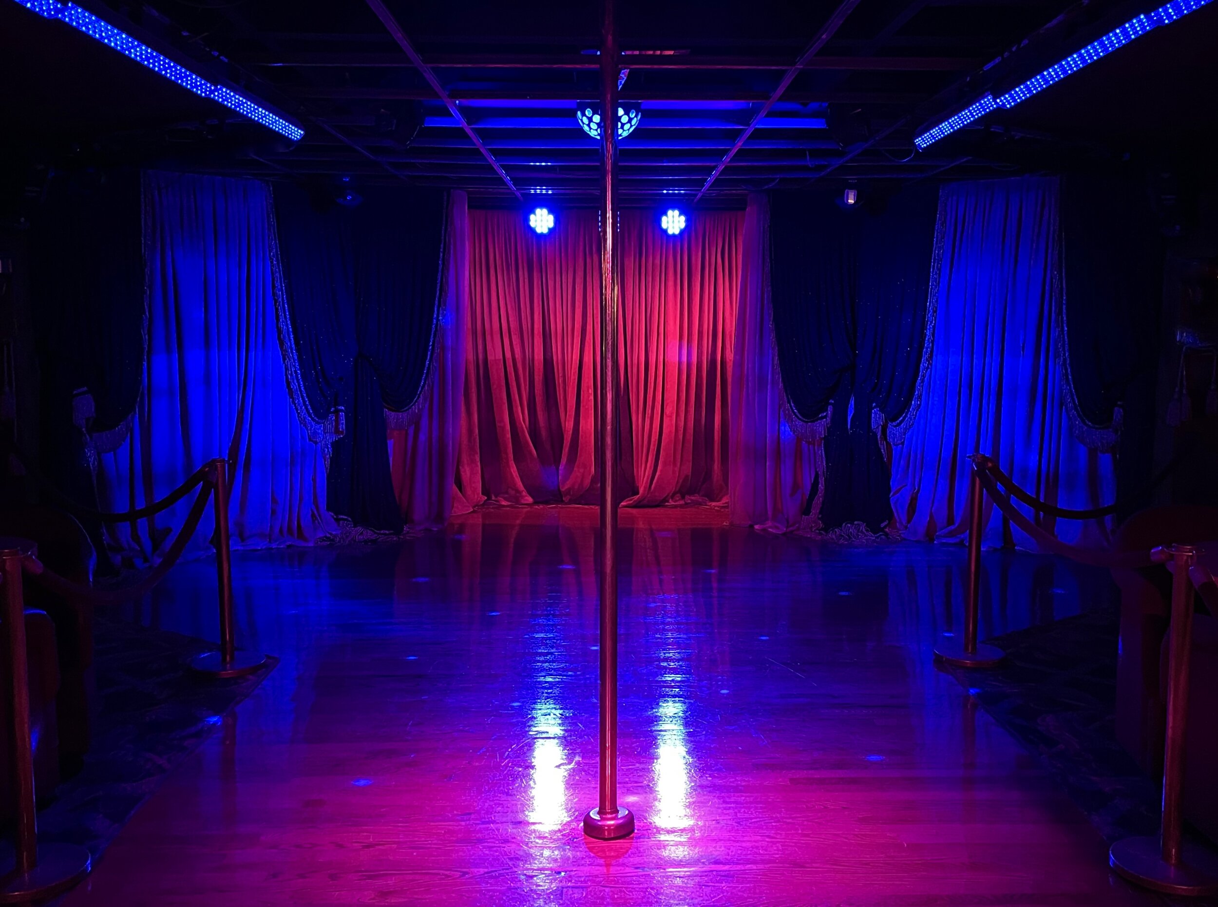 Teasers Men's Club - 