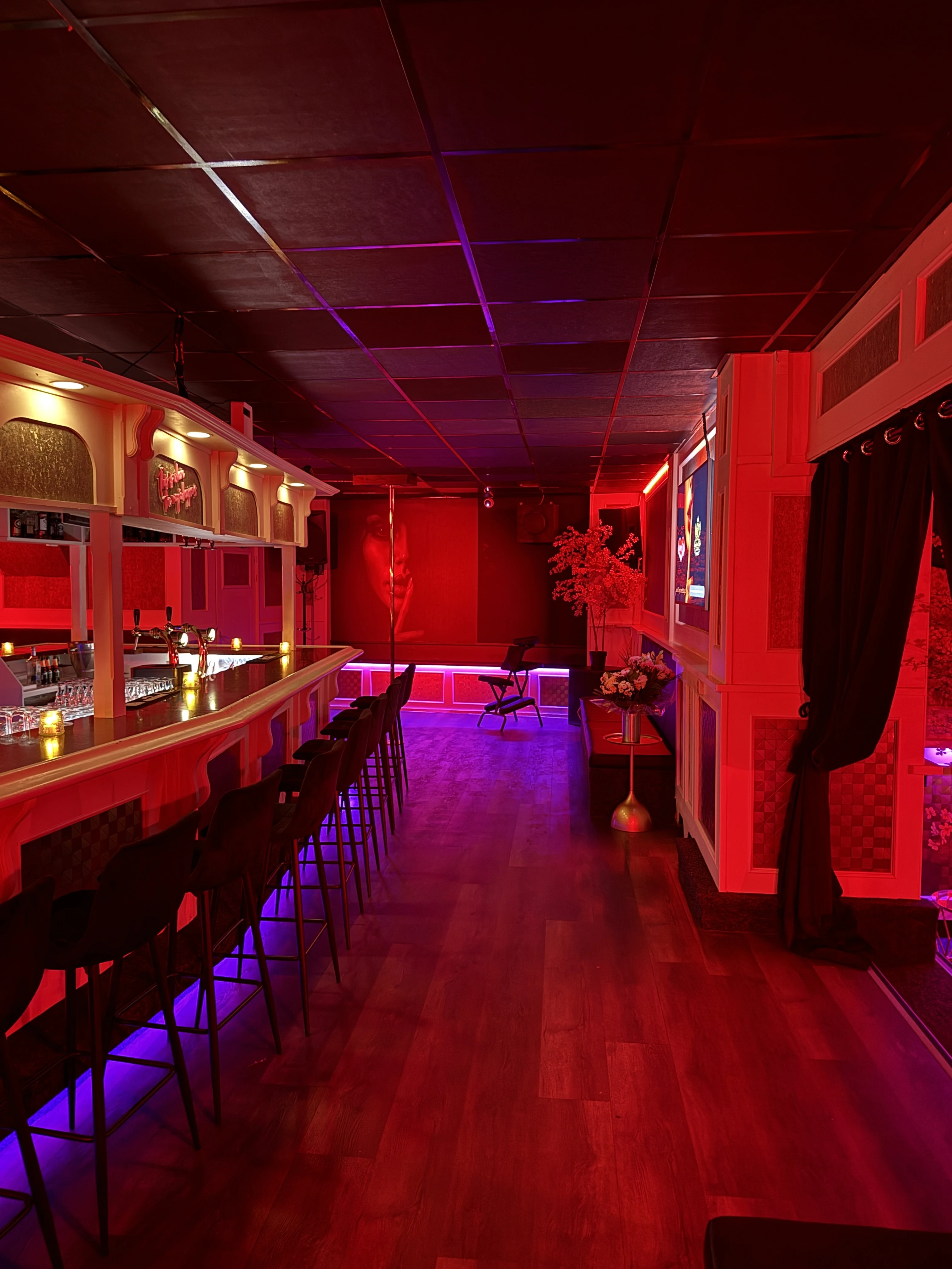 Gentlemen's Club & Eroscenter - 
