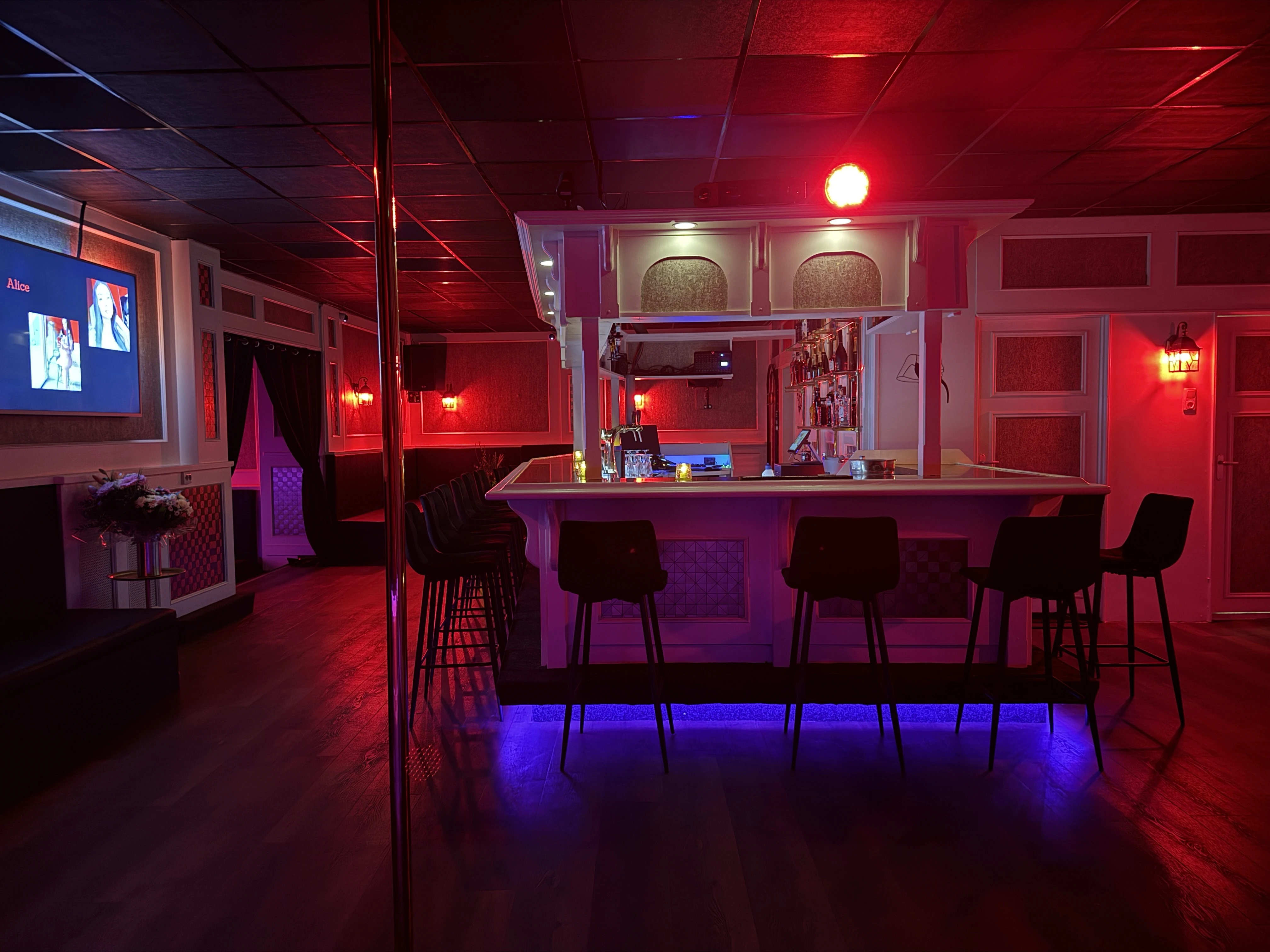 Gentlemen's Club & Eroscenter - 