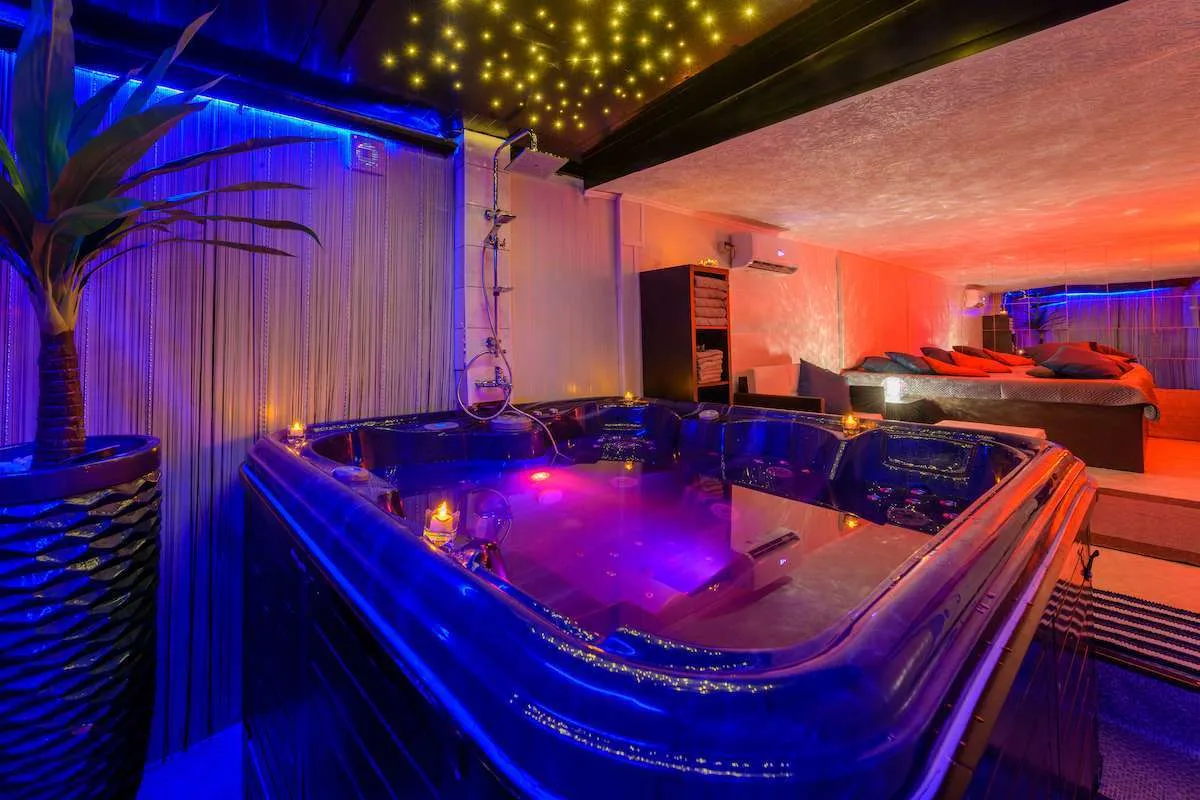 Club Nightlife - 
