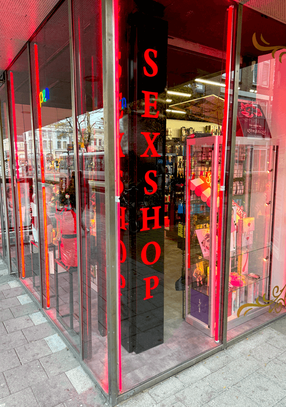 Rotterdamsche Sexshop - 