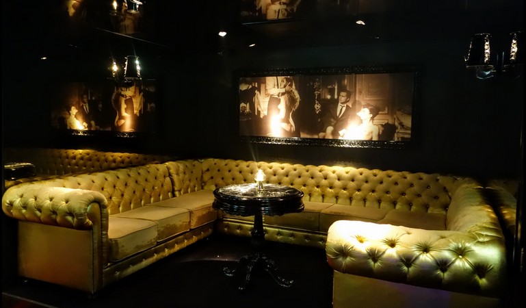 Mayfair -  Exclusive Gentlemens Club Brothel Strip Club