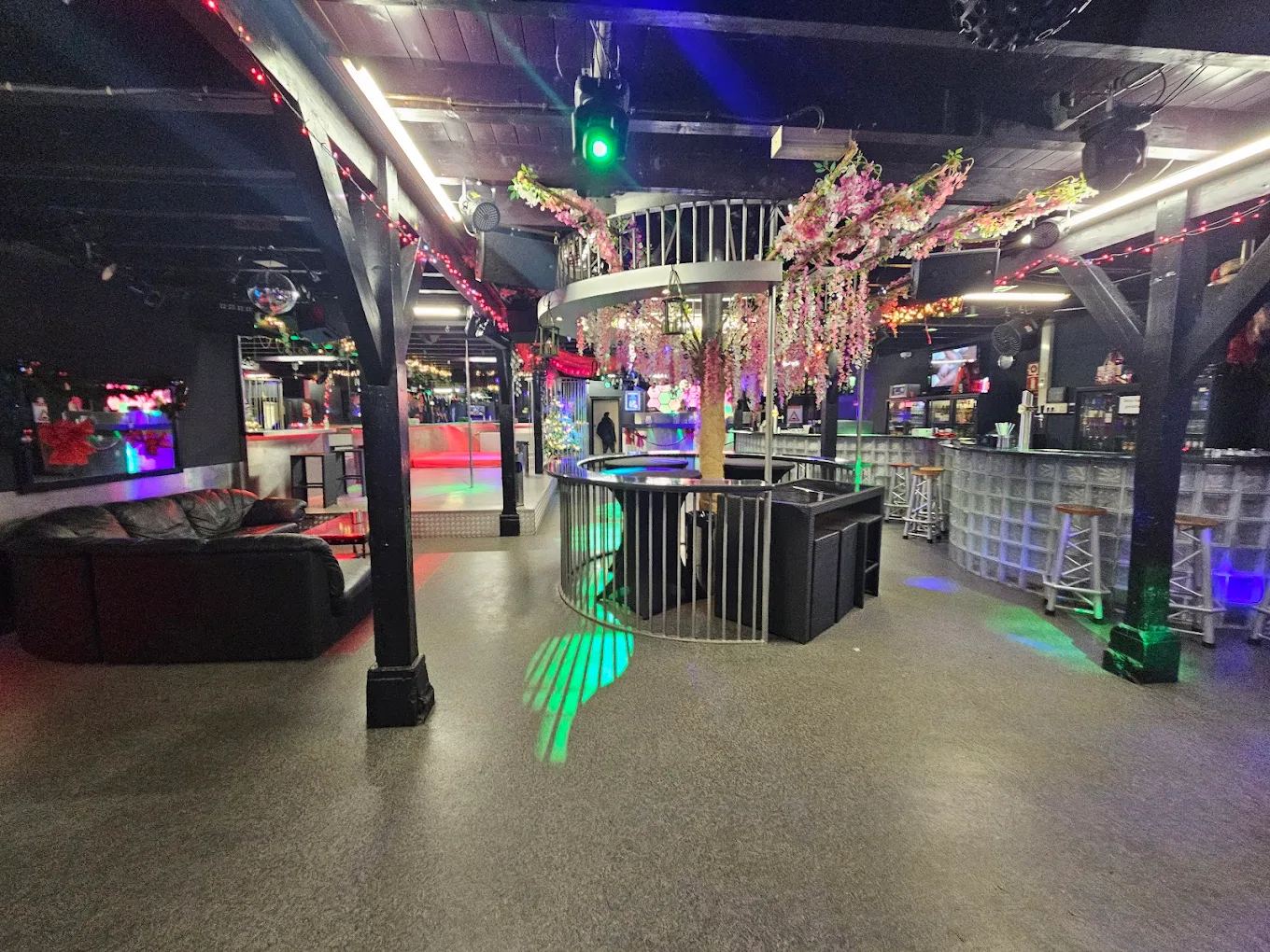 Club Organza -  Erotic Night Club Fetish BDSM Swingers