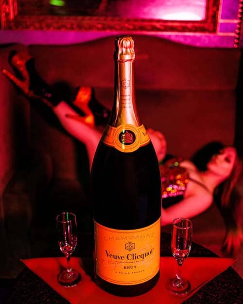 Treasures Gentlemen's Club & Steakhouse - 