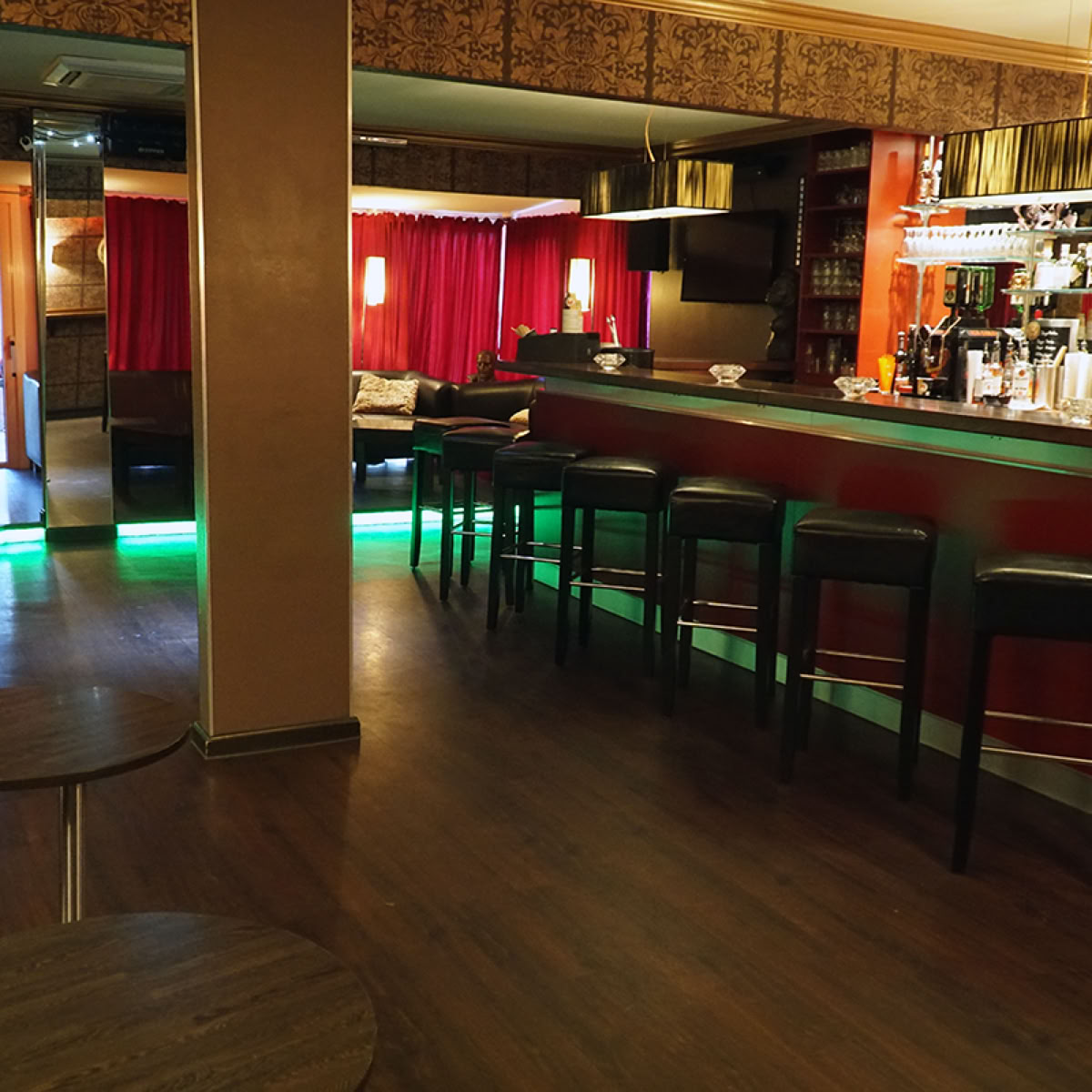 Farell Lounge -  Swingers Erotische Nachtclub Fetisj BDSM