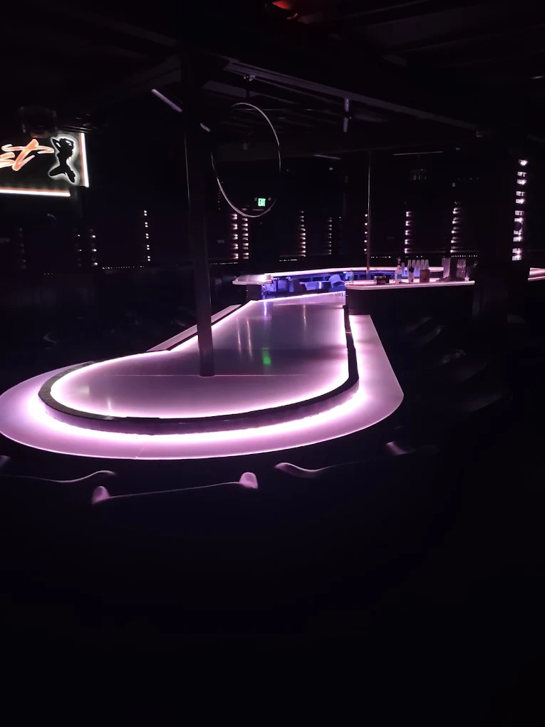Lust Gentlemen Club - 