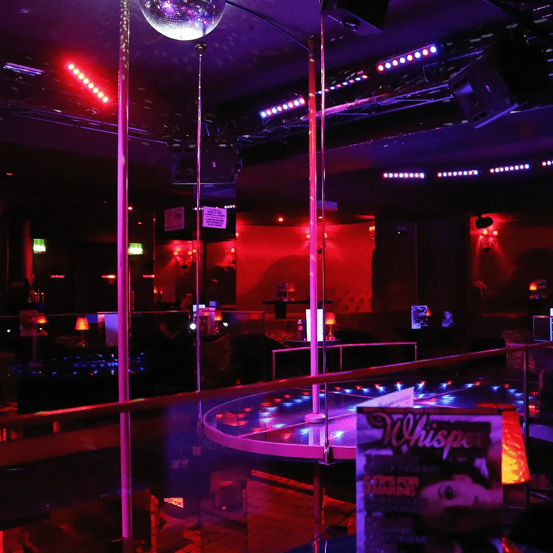 Whisper Club Paris -  Strip Club Cabaret Gentlemens Club