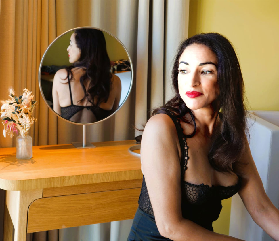 Yasmine Détente -  Masaje Erótico Fetiche Cultura de Cuerpo Libre (FKK) BDSM